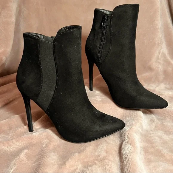 CLASSIC Black Faux Suede Pointed Toe Stiletto Ankle Bootie - Size 8 | Classic - Picture 3 of 10